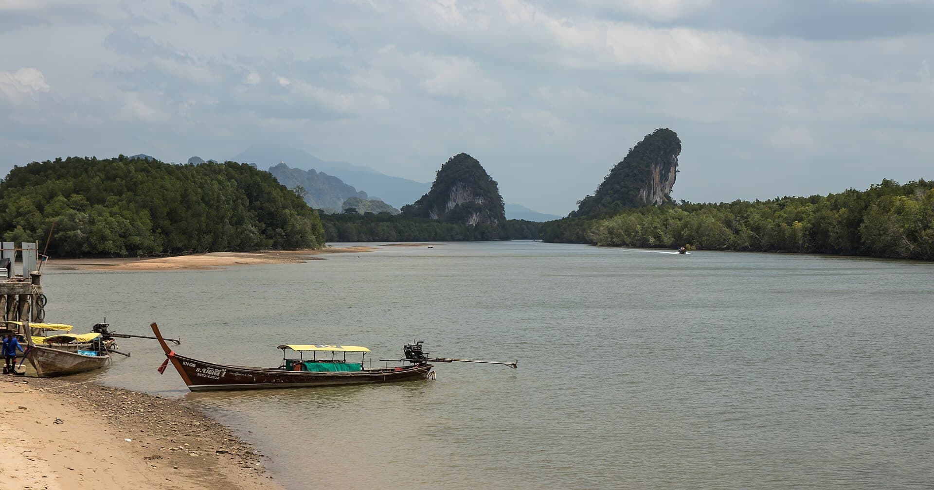 Khao Khanab Nam